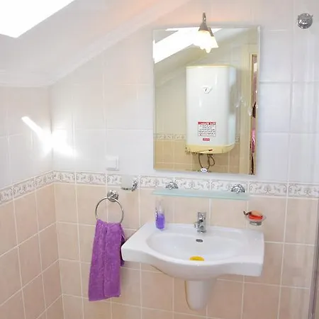 Apartment Thera 22